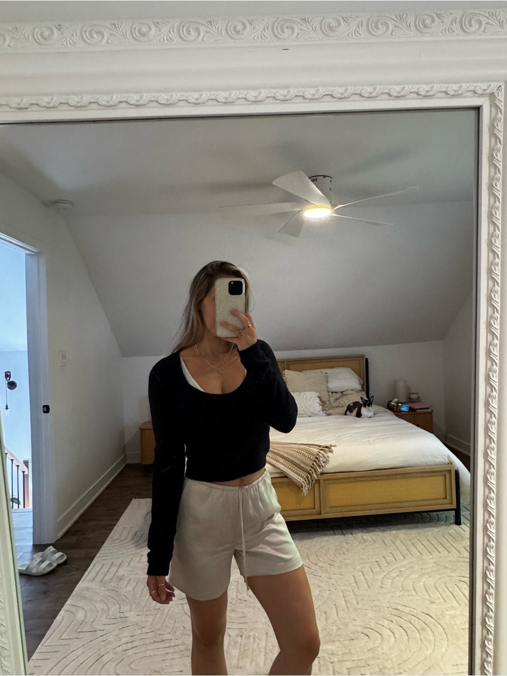 Aritzia Wilfred Hush Knit Sweetheart Sweater